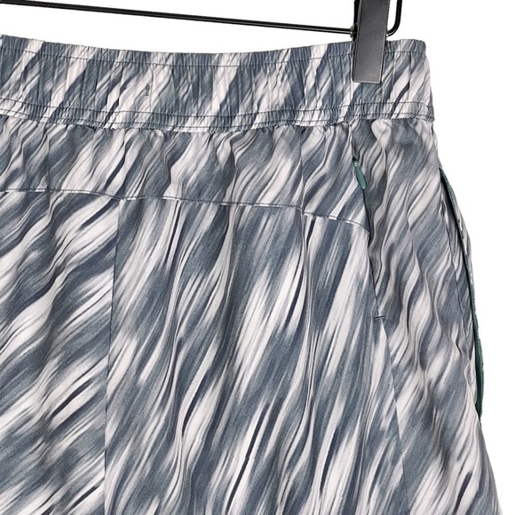 Peloton Turin Shorts Mens Medium Abstract Print Elastic Waist Lined Training Gym - Picture 9 of 13